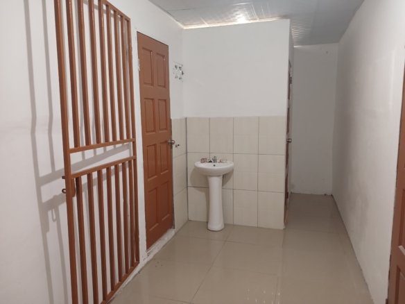 CORNER COMMERCIAL SPACE North West, St. James – FOR RENT
