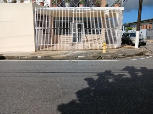 CORNER COMMERCIAL SPACE North West, St. James – FOR RENT