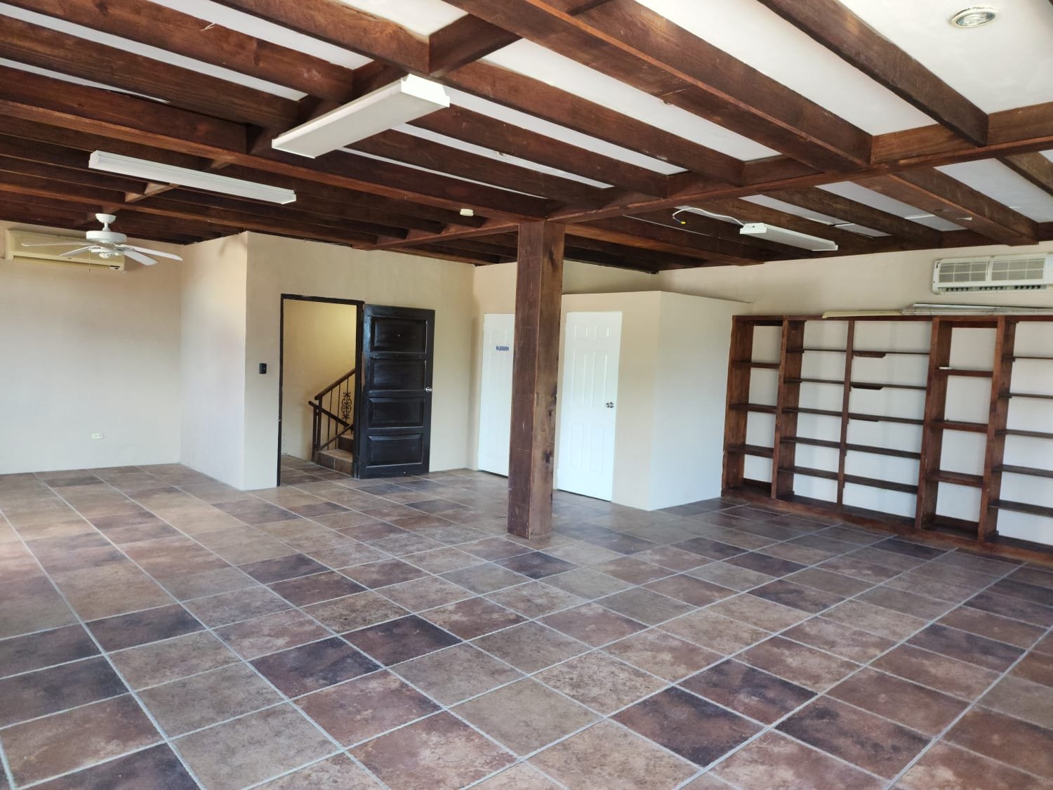 WhatsApp Image 2023-11-09 at 09.25.33