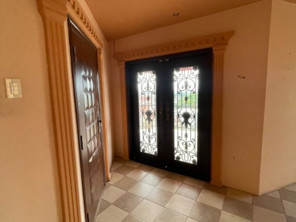 HOUSE FOR SALE – CHAMPS FLEURS