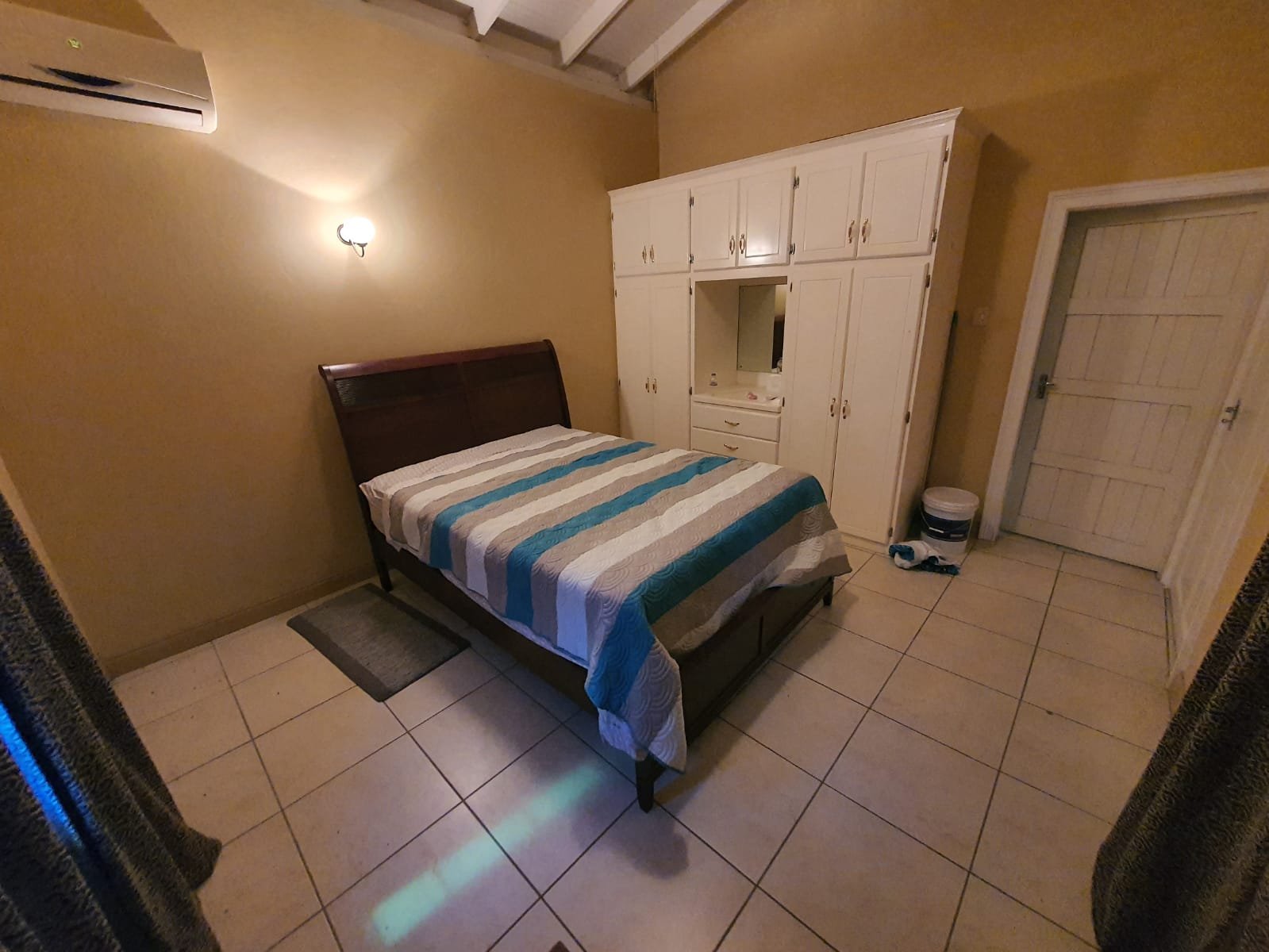 WhatsApp Image 2025-10-28 at 16.37.39