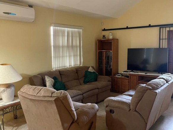 7-bedroom house in Aranguez for sale