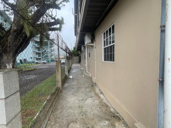 7-bedroom house in Aranguez for sale